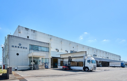 写真：本社外観